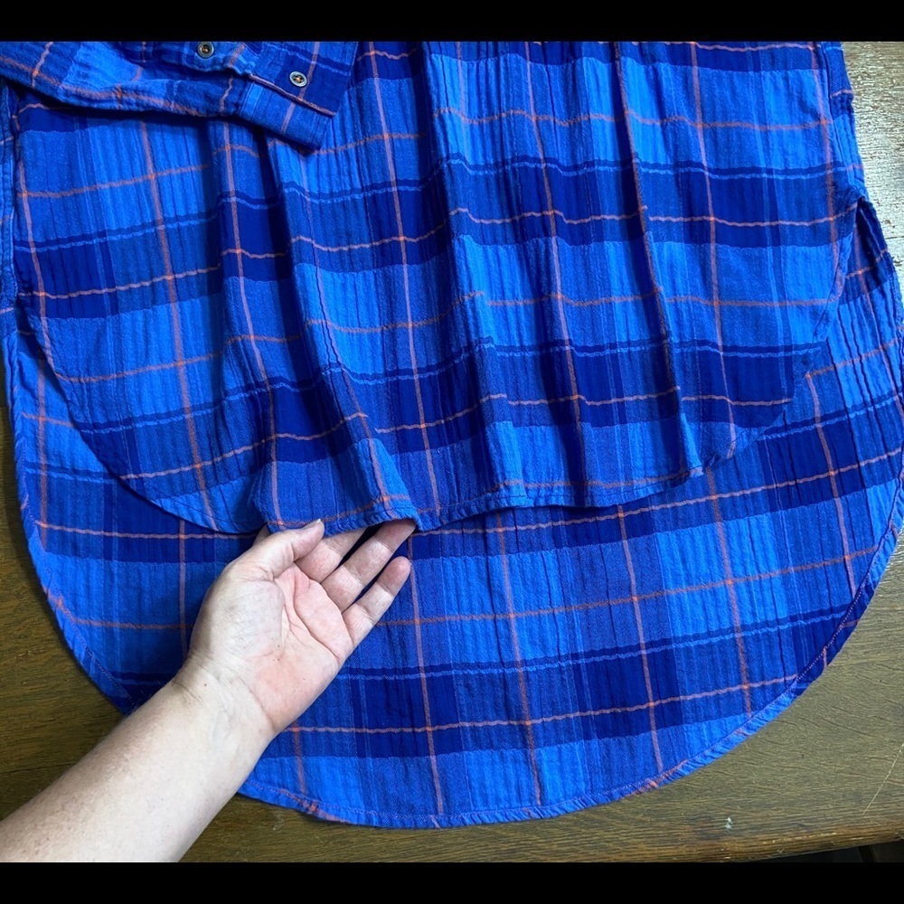 Anthropologie Holding Horses Extreme High/Low Top - Picture 13 of 16